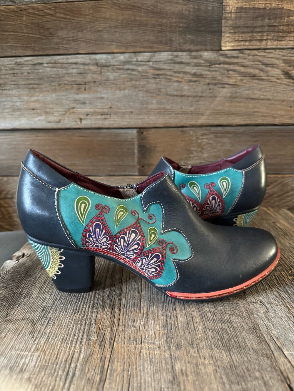 Size 11 L'Artiste Zami leather shooties, unique, hand-painted designs.